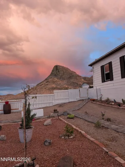 1045 Tonopah, Tonopah, Nevada 89049, 2 Bedrooms Bedrooms, ,1 BathroomBathrooms,Residential,Residential,Tonopah,0,260012201