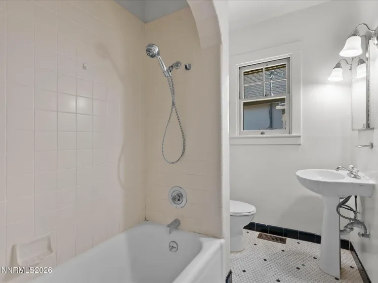 1138 Codel, Reno, Nevada 89503, 2 Bedrooms Bedrooms, ,1 BathroomBathrooms,Residential,Residential,Codel,0,260012212