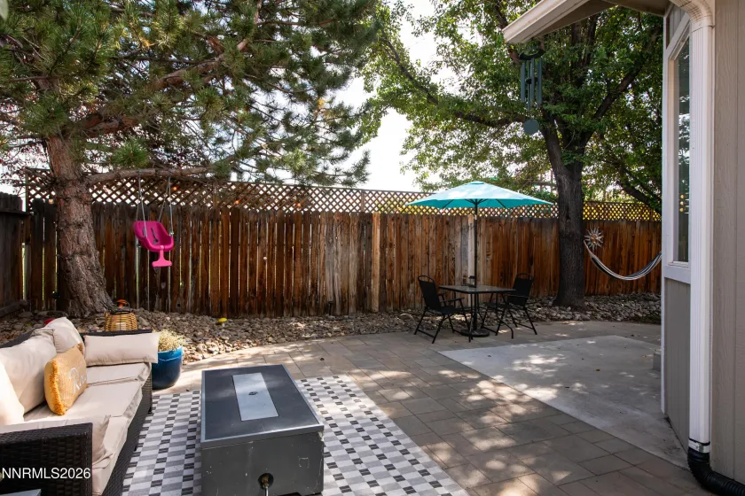 Sideyard to backyard