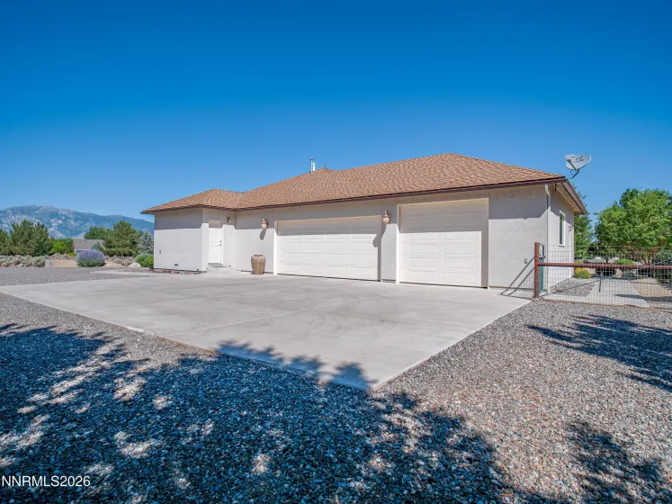 1411 Brentwood, Gardnerville, Nevada 89410, 3 Bedrooms Bedrooms, ,3 BathroomsBathrooms,Residential,Residential,Brentwood,0,260012234