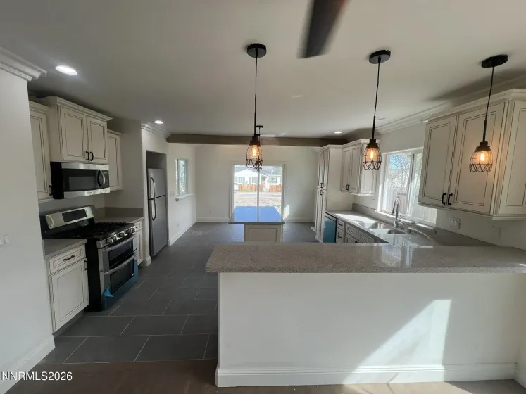 1832 H, Sparks, Nevada 89431, 2 Bedrooms Bedrooms, ,2 BathroomsBathrooms,Residential,Residential,H,0,260003453