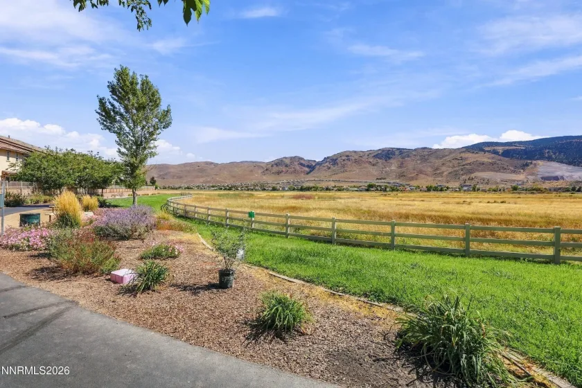 1888 Sea Horse, Reno, Nevada 89521, 2 Bedrooms Bedrooms, ,2 BathroomsBathrooms,Residential,Residential,Sea Horse,0,260012239