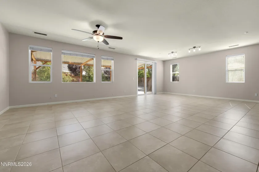 2925 Lessini, Sparks, Nevada 89434, 3 Bedrooms Bedrooms, ,3 BathroomsBathrooms,Residential,Residential,Lessini,0,260012240