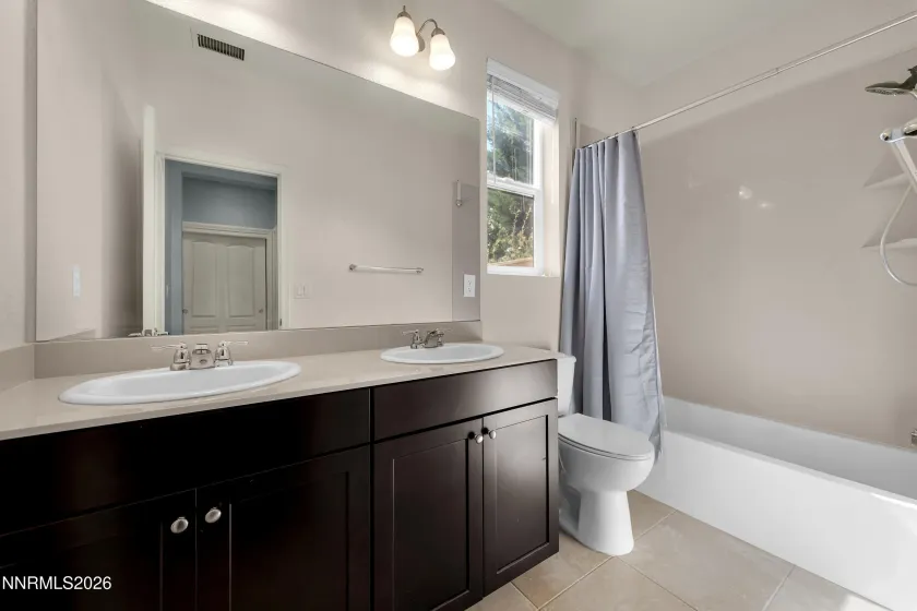 2925 Lessini, Sparks, Nevada 89434, 3 Bedrooms Bedrooms, ,3 BathroomsBathrooms,Residential,Residential,Lessini,0,260012240