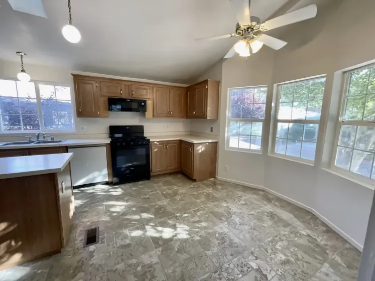 7440 West 4th Street #70, Reno, Nevada 89523, 3 Bedrooms Bedrooms, 9 Rooms Rooms,2 BathroomsBathrooms,Manufactured,Residential,West 4th,0,260012246