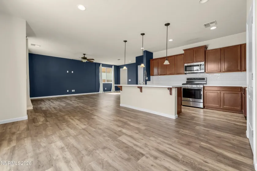 7028 Shady Gate, Sparks, Nevada 89436, 3 Bedrooms Bedrooms, ,3 BathroomsBathrooms,Residential,Residential,Shady Gate,0,260012248