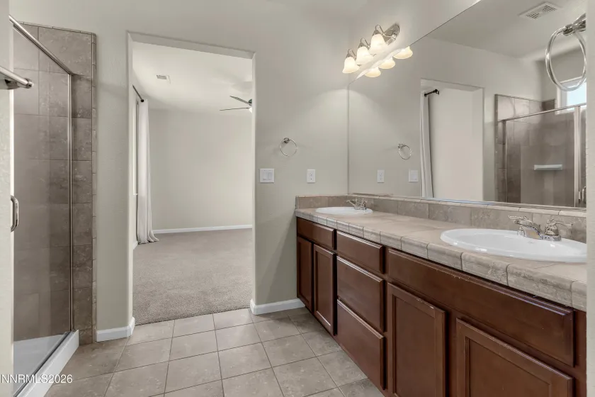 7028 Shady Gate, Sparks, Nevada 89436, 3 Bedrooms Bedrooms, ,3 BathroomsBathrooms,Residential,Residential,Shady Gate,0,260012248