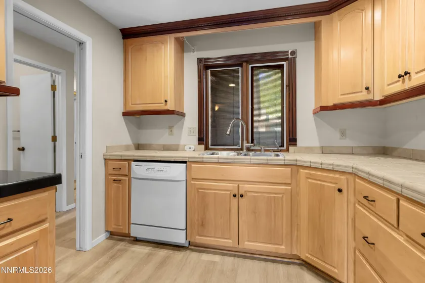 1974 Villa, Reno, Nevada 89509, 2 Bedrooms Bedrooms, ,3 BathroomsBathrooms,Residential,Residential,Villa,0,260012254