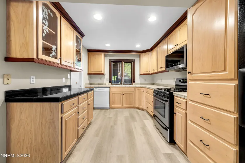 1974 Villa, Reno, Nevada 89509, 2 Bedrooms Bedrooms, ,3 BathroomsBathrooms,Residential,Residential,Villa,0,260012254
