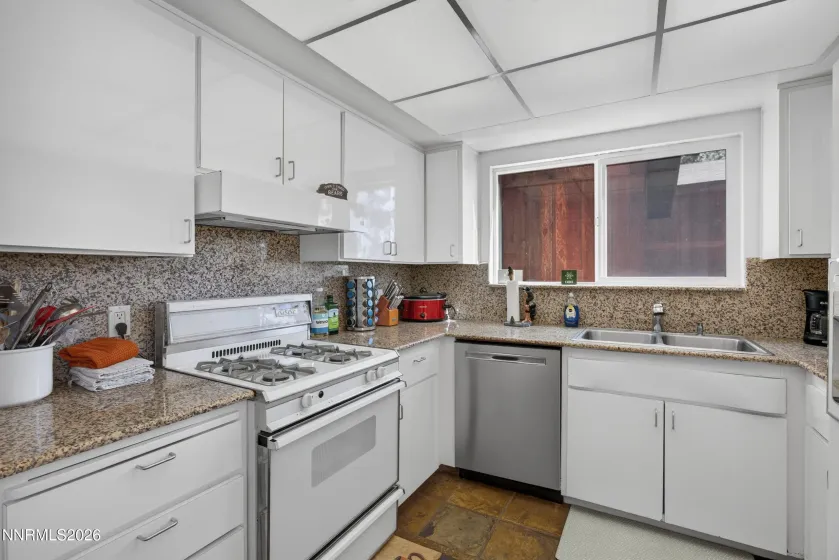 283 Martin, Zephyr Cove, Nevada 89448, 6 Bedrooms Bedrooms, ,10 BathroomsBathrooms,Residential,Residential,Martin,0,260012256