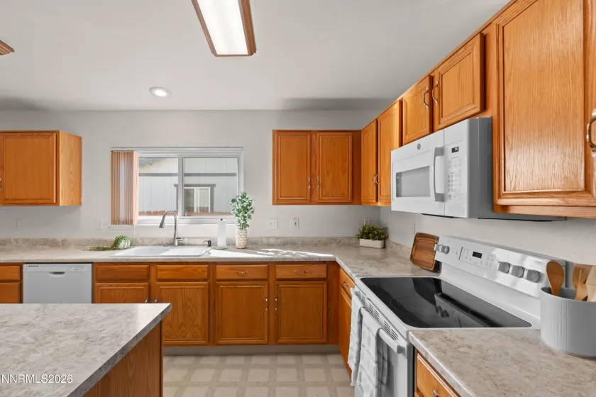 6904 Brahms, Sun Valley, Nevada 89433, 3 Bedrooms Bedrooms, ,2 BathroomsBathrooms,Residential,Residential,Brahms,0,260012266