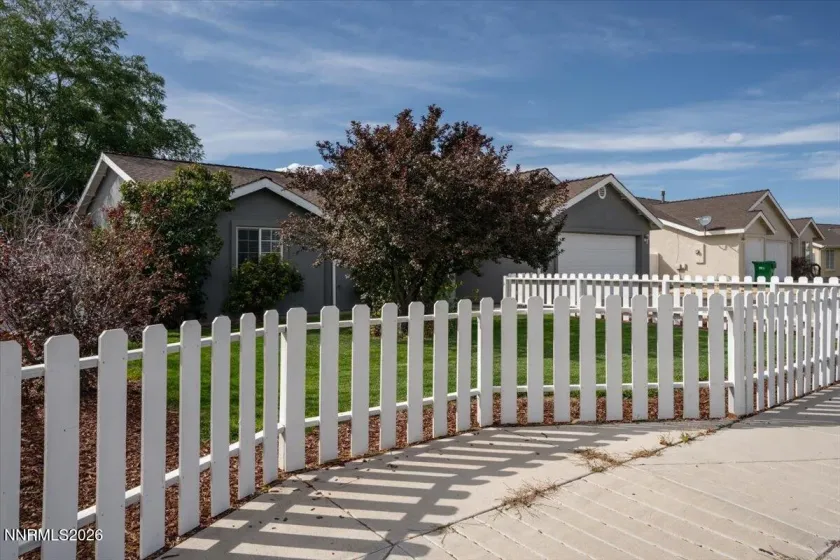 1466 Grey Bluffs, Fernley, Nevada 89408, 3 Bedrooms Bedrooms, ,2 BathroomsBathrooms,Residential,Residential,Grey Bluffs,0,260012268