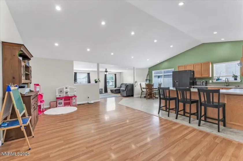 1466 Grey Bluffs, Fernley, Nevada 89408, 3 Bedrooms Bedrooms, ,2 BathroomsBathrooms,Residential,Residential,Grey Bluffs,0,260012268