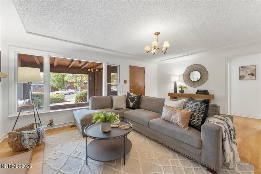 828 Washington, Reno, Nevada 89503, 3 Bedrooms Bedrooms, ,2 BathroomsBathrooms,Residential,Residential,Washington,0,260012288