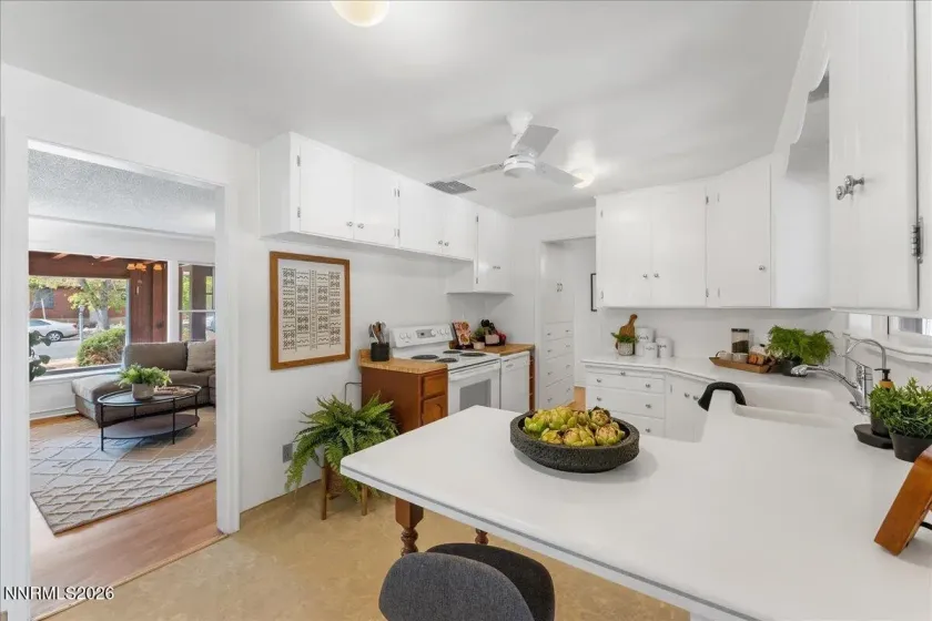 828 Washington, Reno, Nevada 89503, 3 Bedrooms Bedrooms, ,2 BathroomsBathrooms,Residential,Residential,Washington,0,260012288