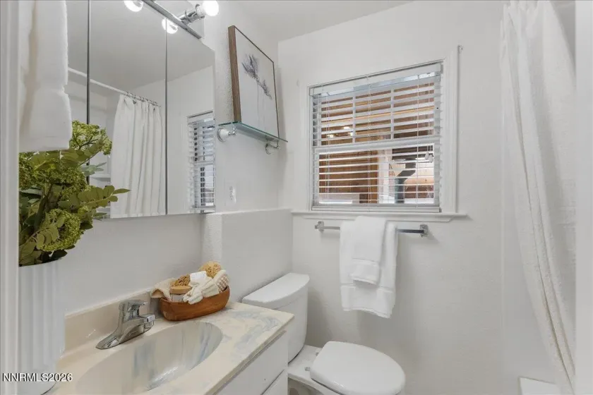 828 Washington, Reno, Nevada 89503, 3 Bedrooms Bedrooms, ,2 BathroomsBathrooms,Residential,Residential,Washington,0,260012288