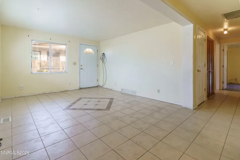 6815 Lotus, Reno, Nevada 89506, 3 Bedrooms Bedrooms, ,2 BathroomsBathrooms,Residential,Residential,Lotus,0,260012291