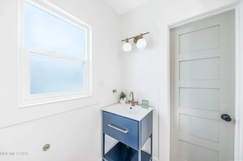 346 9th, Sparks, Nevada 89431, 2 Bedrooms Bedrooms, ,1 BathroomBathrooms,Residential,Residential,9th,0,260012296