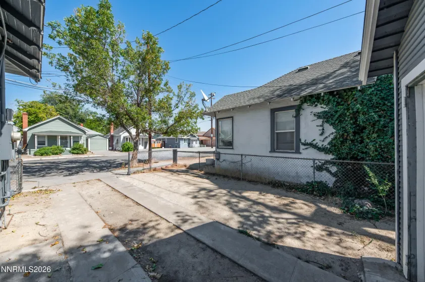 346 9th, Sparks, Nevada 89431, 2 Bedrooms Bedrooms, ,1 BathroomBathrooms,Residential,Residential,9th,0,260012296