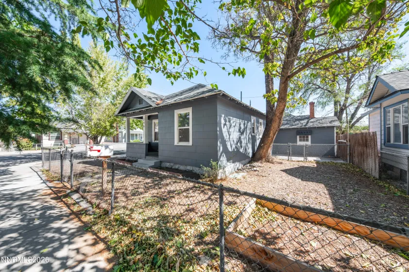 346 9th, Sparks, Nevada 89431, 2 Bedrooms Bedrooms, ,1 BathroomBathrooms,Residential,Residential,9th,0,260012296