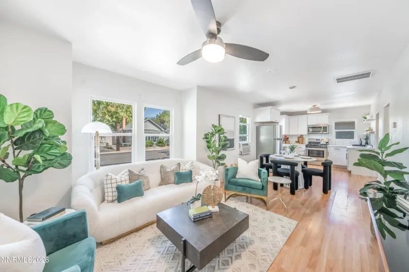 346 9th, Sparks, Nevada 89431, 2 Bedrooms Bedrooms, ,1 BathroomBathrooms,Residential,Residential,9th,0,260012296