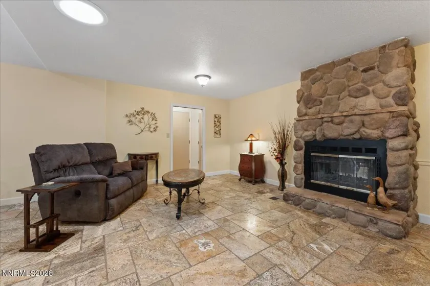 291 Surrey, Reno, Nevada 89521, 3 Bedrooms Bedrooms, ,3 BathroomsBathrooms,Residential,Residential,Surrey,0,260012299