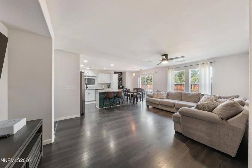 856 Promedio, Sparks, Nevada 89436, 4 Bedrooms Bedrooms, ,2 BathroomsBathrooms,Residential,Residential,Promedio,0,260012300