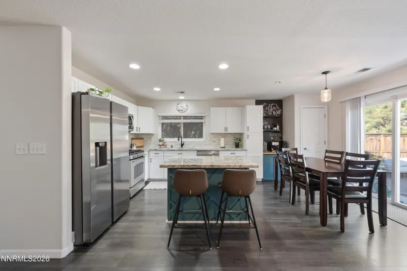 856 Promedio, Sparks, Nevada 89436, 4 Bedrooms Bedrooms, ,2 BathroomsBathrooms,Residential,Residential,Promedio,0,260012300