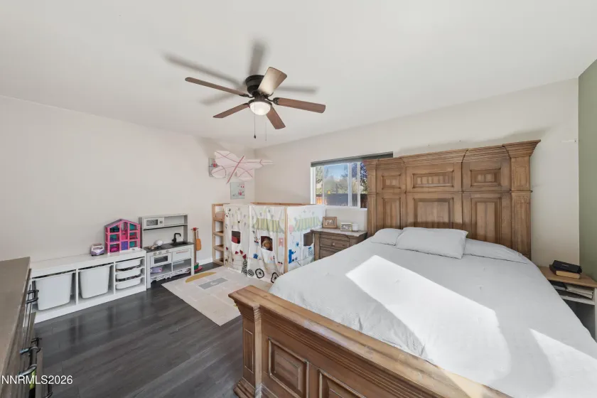856 Promedio, Sparks, Nevada 89436, 4 Bedrooms Bedrooms, ,2 BathroomsBathrooms,Residential,Residential,Promedio,0,260012300