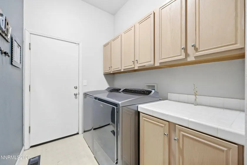 7883 Guerra, Sparks, Nevada 89436, 3 Bedrooms Bedrooms, ,2 BathroomsBathrooms,Residential,Residential,Guerra,0,260012301