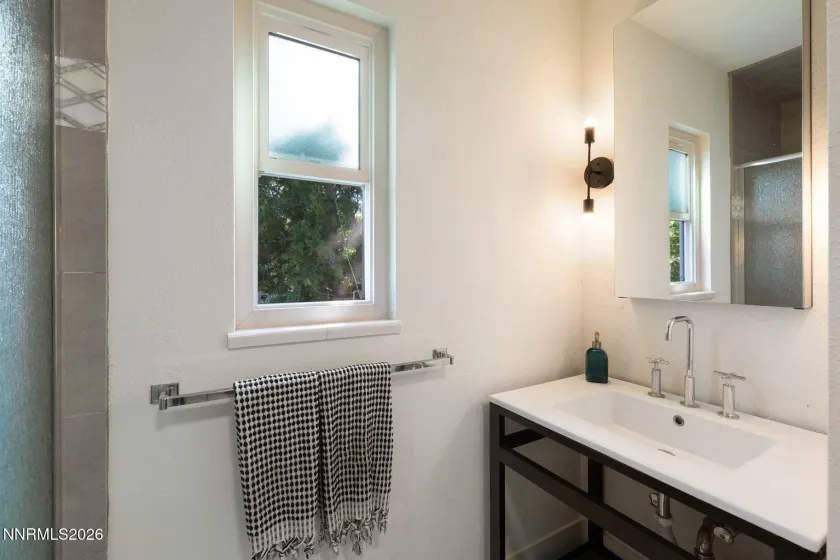 1720 Allen, Reno, Nevada 89509, 3 Bedrooms Bedrooms, ,2 BathroomsBathrooms,Residential,Residential,Allen,0,260012302