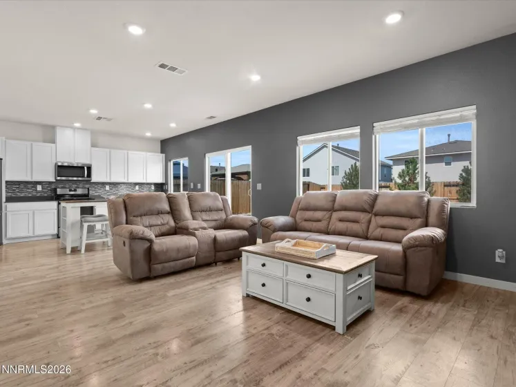8851 Trifid, Reno, Nevada 89506, 4 Bedrooms Bedrooms, ,3 BathroomsBathrooms,Residential,Residential,Trifid,0,260012304
