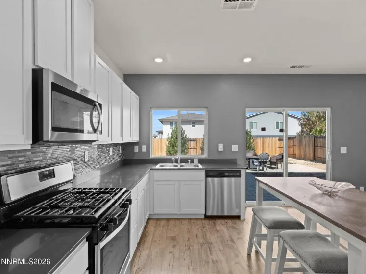 8851 Trifid, Reno, Nevada 89506, 4 Bedrooms Bedrooms, ,3 BathroomsBathrooms,Residential,Residential,Trifid,0,260012304