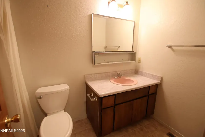 63 Tucker, Yerington, Nevada 89447, 2 Bedrooms Bedrooms, ,2 BathroomsBathrooms,Residential,Residential,Tucker,0,260012306