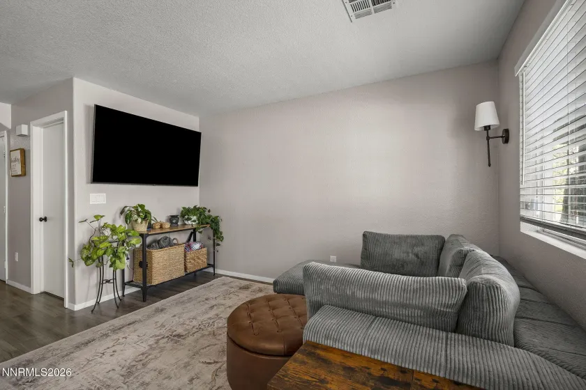 5650 El Paseo, Sparks, Nevada 89436, 2 Bedrooms Bedrooms, ,3 BathroomsBathrooms,Residential,Residential,El Paseo,0,260012311