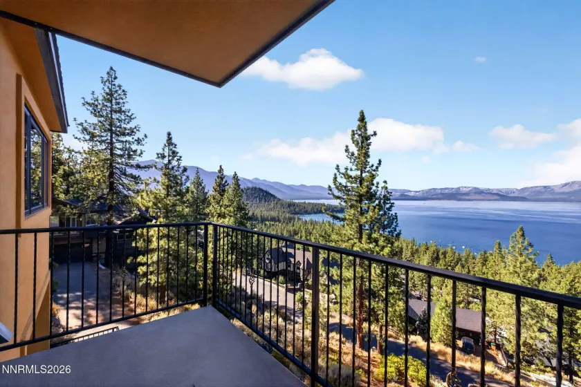 625 Point, Zephyr Cove, Nevada 89448, 4 Bedrooms Bedrooms, ,5 BathroomsBathrooms,Residential,Residential,Point,0,260012321