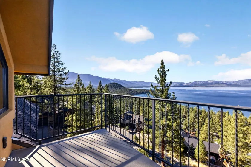 625 Point, Zephyr Cove, Nevada 89448, 4 Bedrooms Bedrooms, ,5 BathroomsBathrooms,Residential,Residential,Point,0,260012321