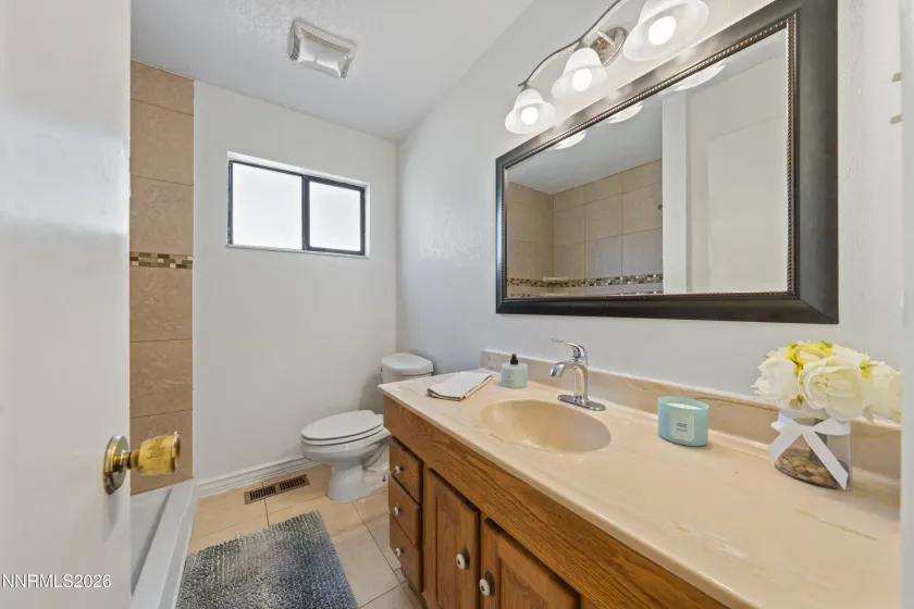 12 Quail, Sparks, Nevada 89431, 3 Bedrooms Bedrooms, ,2 BathroomsBathrooms,Residential,Residential,Quail,0,260012323