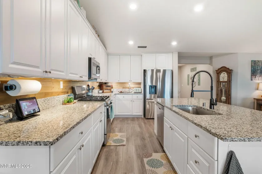 151 Snow, Dayton, Nevada 89403, 5 Bedrooms Bedrooms, ,3 BathroomsBathrooms,Residential,Residential,Snow,0,260012325