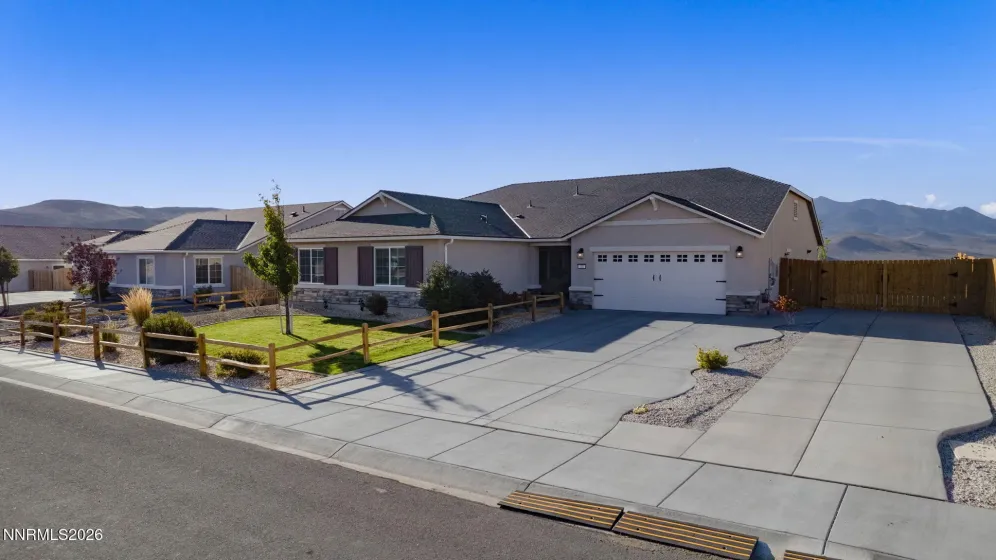 151 Snow, Dayton, Nevada 89403, 5 Bedrooms Bedrooms, ,3 BathroomsBathrooms,Residential,Residential,Snow,0,260012325