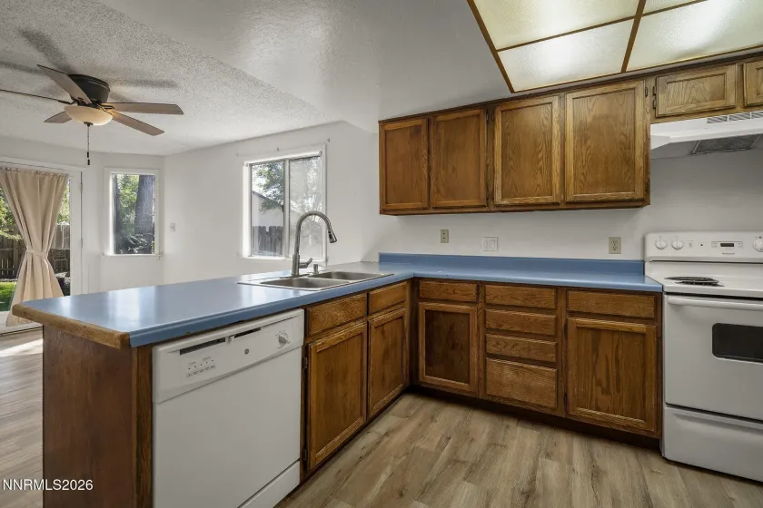 1758 Donegan, Sparks, Nevada 89434, 3 Bedrooms Bedrooms, ,3 BathroomsBathrooms,Residential,Residential,Donegan,0,260012324