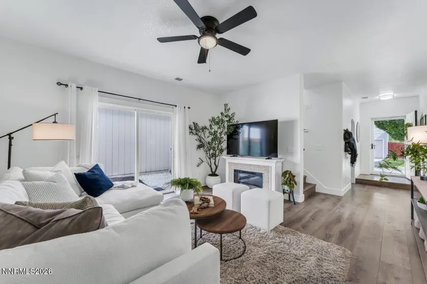 1364 Molly, Carson City, Nevada 89706, 3 Bedrooms Bedrooms, ,3 BathroomsBathrooms,Residential,Residential,Molly,0,260012331