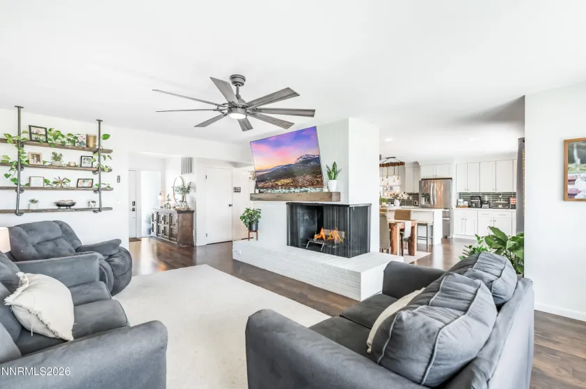 3400 Lodestar, Reno, Nevada 89503, 4 Bedrooms Bedrooms, ,2 BathroomsBathrooms,Residential,Residential,Lodestar,0,260012334