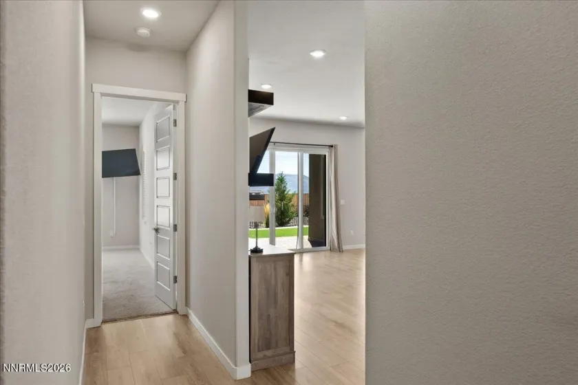 1227 Silver View, Sparks, Nevada 89436, 4 Bedrooms Bedrooms, ,4 BathroomsBathrooms,Residential,Residential,Silver View,0,260012340