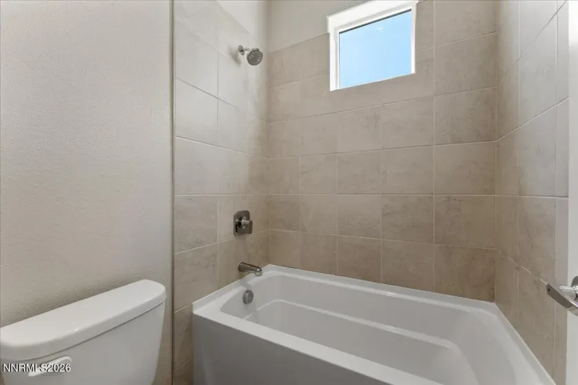 1227 Silver View, Sparks, Nevada 89436, 4 Bedrooms Bedrooms, ,4 BathroomsBathrooms,Residential,Residential,Silver View,0,260012340