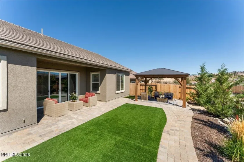 1227 Silver View, Sparks, Nevada 89436, 4 Bedrooms Bedrooms, ,4 BathroomsBathrooms,Residential,Residential,Silver View,0,260012340