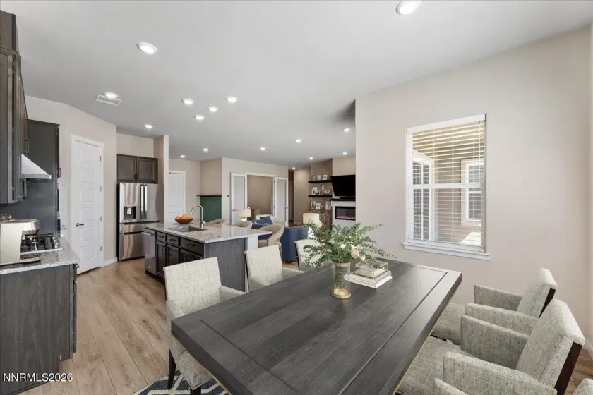 1227 Silver View, Sparks, Nevada 89436, 4 Bedrooms Bedrooms, ,4 BathroomsBathrooms,Residential,Residential,Silver View,0,260012340