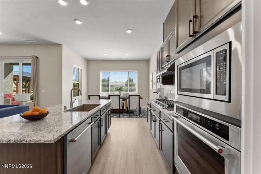 1227 Silver View, Sparks, Nevada 89436, 4 Bedrooms Bedrooms, ,4 BathroomsBathrooms,Residential,Residential,Silver View,0,260012340