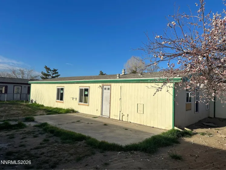 330 Parkland, Fernley, Nevada 89408, 3 Bedrooms Bedrooms, ,2 BathroomsBathrooms,Residential,Residential,Parkland,0,260009611