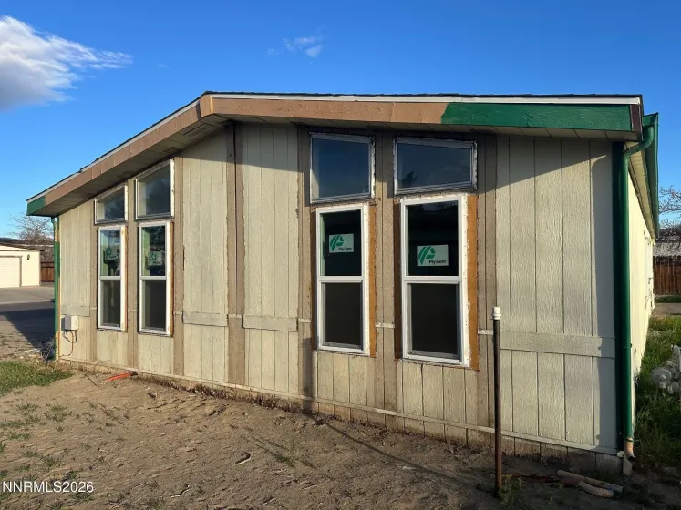 330 Parkland, Fernley, Nevada 89408, 3 Bedrooms Bedrooms, ,2 BathroomsBathrooms,Residential,Residential,Parkland,0,260009611